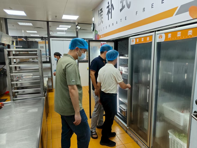 学院开展开学前食品安全检查 筑...